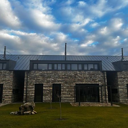 Palace Resort Jiloviste Екстер'єр фото
