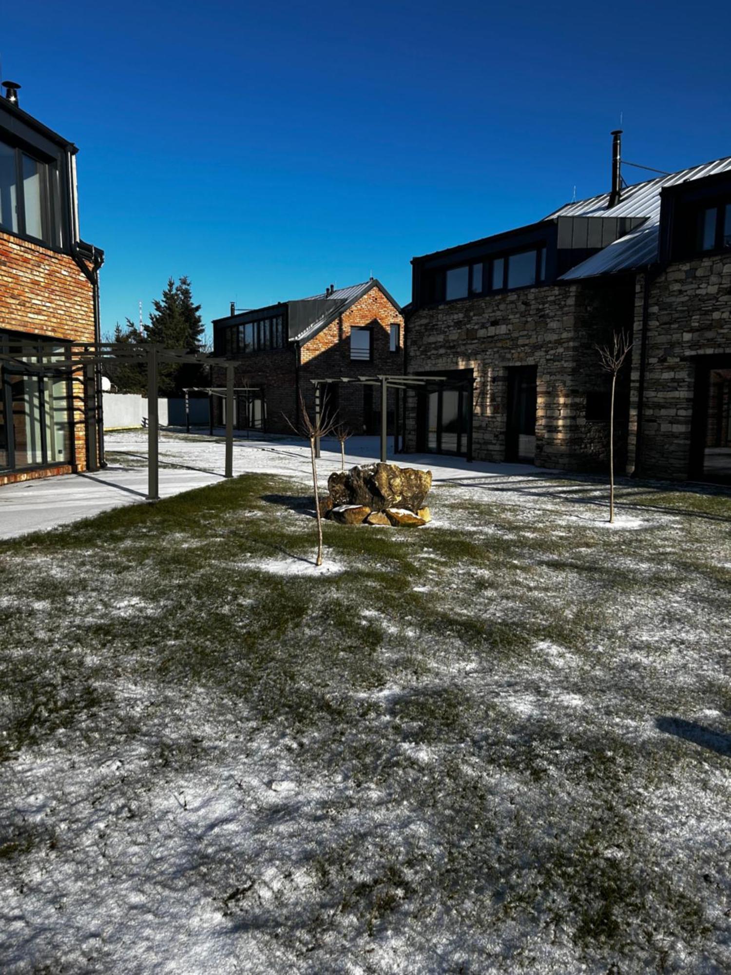 Palace Resort Jiloviste Екстер'єр фото